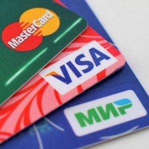 Оплата банковской картой в офисе продаж или выездным эквайрингом