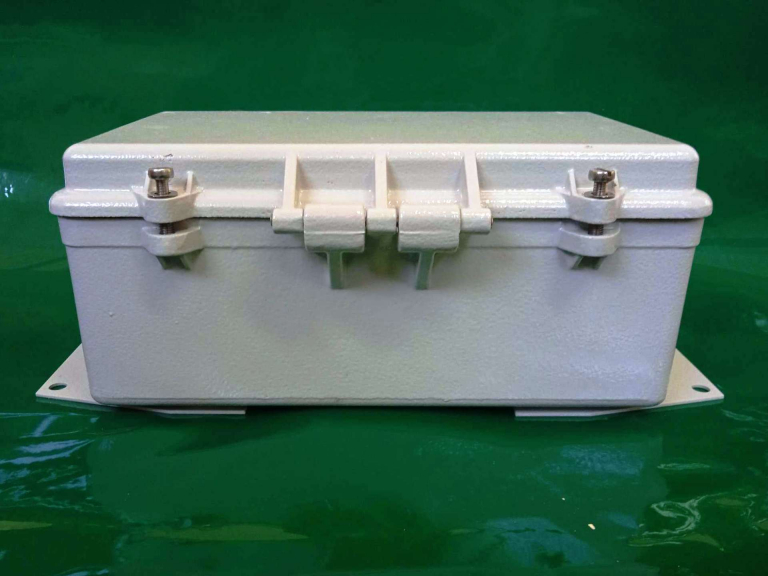 Коробка КСУ-20 КСУ-40 соединительная универсальная вид снизу
